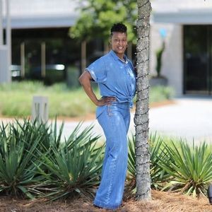 Meet your Posher, Angie